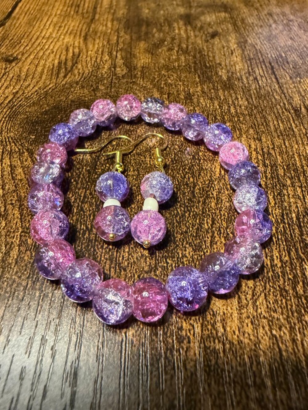 🔮 Orchid Berry Crystal Stretch Bracelet & Matching Crackle Dangle Earring Set